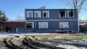 Sakarya'da çıkan yangında kız çocuğu öldü, kardeşi ağır yaralandı