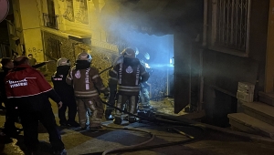 Şişli'de yangında evde mahsur kalan kişiyi itfaiye kurtardı
