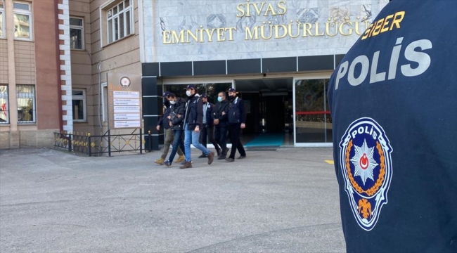 Sivas'ta "kapora dolandırıcılığı" operasyonunda 3 şüpheli tutuklandı