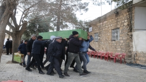Sobadan sızan gazdan zehirlenen anne ve bebeğinin cenazesi Mardin'de yan yana defnedildi