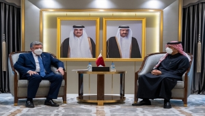 Suriye muhalefetinin lideri Muslat, Katar Dışişleri Bakanı ile Suriye krizini görüştü