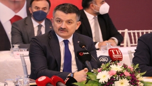 Tarım ve Orman Bakanı Pakdemirli, Kütahya'da sektör temsilcileriyle buluştu: