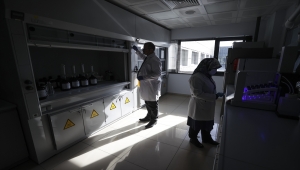 Toprağın, suyun ve havanın 7/24 izlendiği Sürekli İzleme Merkezi kapılarını AA'ya açtı