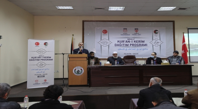 Türkiye Diyanet Vakfının desteğiyle Gazze'de 20 bin Kur'an-ı Kerim dağıtılıyor