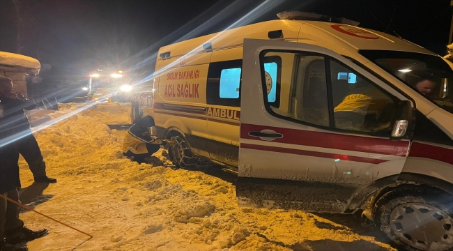 Van'da hamile kadın, kar ve tipi nedeniyle 3 saatte hastaneye ulaştırılabildi