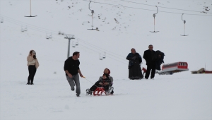 Van'daki Abalı Kayak Merkezi 3 yıl aradan sonra sezonu açtı
