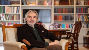 Yazar İskender Pala, 2071'e uzanan romanı A-71'i ve yazarlık serüvenini anlattı: