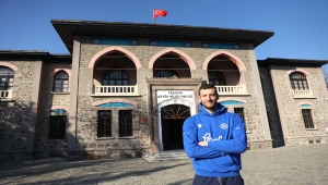 Yenilgisiz Halkbank'ın orta oyuncusu Mustafa Koç: "İkinci yarı daha zor geçecek"