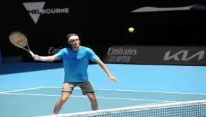 Yunan raket Tsitsipas'tan Djokovic'e eleştiri 