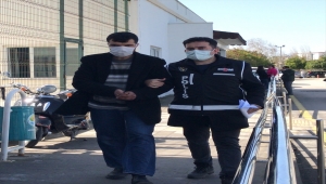 Adana'daki resmi belgede sahtecilik operasyonunda yakalanan 4 zanlı adli kontrolle salıverildi