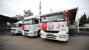 Adana'dan Afganistan'a insani yardım malzemeleri gönderildi