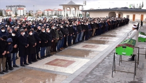 Afyonkarahisar'da trafik kazasında yaralanan genç kız yaşamını yitirdi