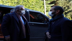 AK Parti'li Yazıcı, Siyasi Partiler Kanunu ile Seçim Yasası'na ilişkin teklifin bu ay Meclise sunulacağını açıkladı: