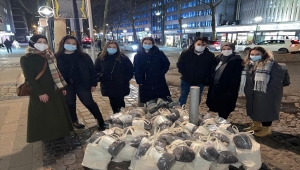 Almanya'da 12 cami derneğinden sokakta yaşayanlara yardım eli