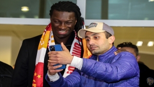 Bafetimbi Gomis, Galatasaray için İstanbul'da