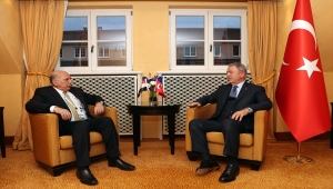 Bakan Akar, Irak Dışişleri Bakanı Fuad Hüseyin ile görüştü