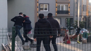 Balıkesir'de bir kadın birlikte yaşadığı kişi tarafından bıçakla öldürüldü