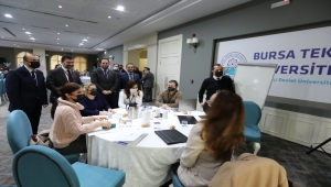 Bursa'daki çalıştayda lise ve üniversitelerde İngilizce öğretimi ele alındı