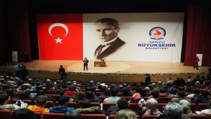 DÜZELTME - "Prof. Dr. İlber Ortaylı Denizli'de konferans verdi" başlıklı haberimizin 4. paragrafında sehven yazılan "Sultan Abbas" ifadesi "Sultan Alparslan" olarak düzeltilmiştir. Saygılarımızla. AA