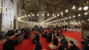 Eski İBB Başkanı Kadir Topbaş, kabri başında anıldı