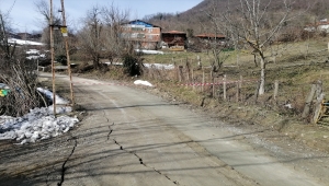 GÜNCELLEME 2 - Karabük'te heyelan nedeniyle 9 ev tedbiren boşaltıldı