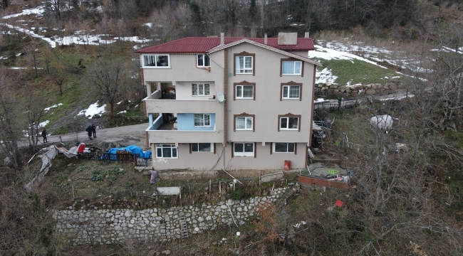 Kastamonu'da heyelan nedeniyle 4 katlı bina boşaltıldı