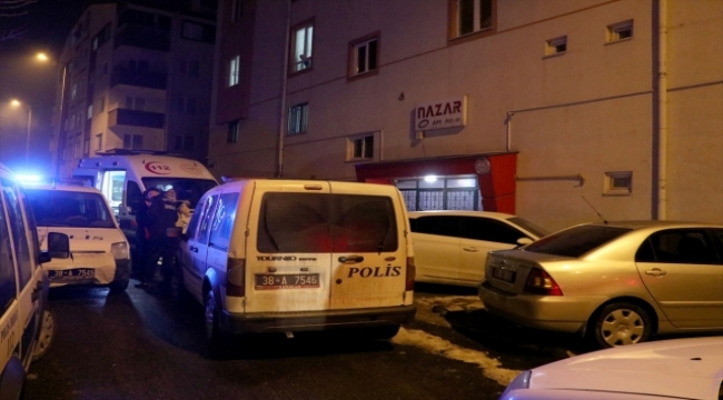 Kayseri'de annesini rehin alan genci polis ikna etti