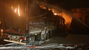 Kayseri'de Nakliyeciler Sitesi'ndeki yangında zarara uğrayanlara destek sözü