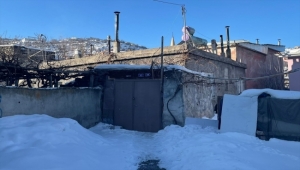 Kayseri'de soba zehirlenmesi: 3 kişi tedavi altına alındı