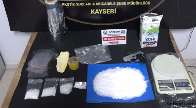 Kayseri'de süt paketi ve ekmeğe uyuşturucu gizleyen şahıs yakalandı