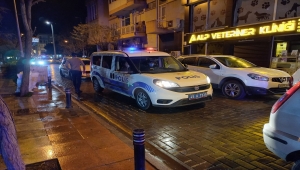 Manisa'da silahlı saldırıda uğrayan 2 kişi yaralandı