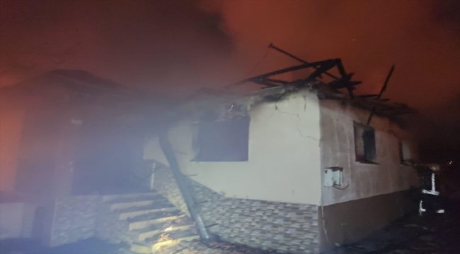 Manisa'da yangın çıkan evin sahibi gözaltına alındı