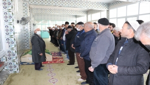 Manisa'daki yangında ölen 3 yaşındaki ikizler İzmir'de defnedildi