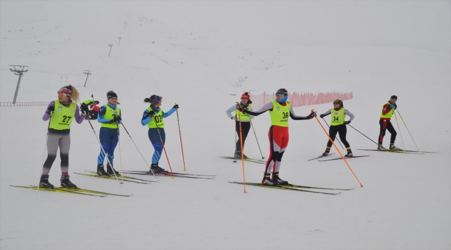 Muş'ta Türkiye ÜNİLİG Kayak Kuzey Disiplini Şampiyonası sona erdi