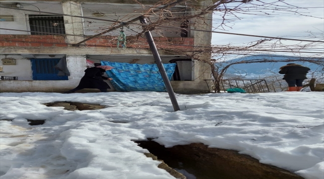 Ordu'da heyelan nedeniyle tahliye edilen evlerin yıkımına başlandı