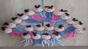 Prematüre bebek sahibi ailelere Trabzonlu kadınlar örgüleriyle destek oluyor