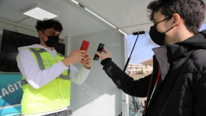 Sakarya'da atık materyaller "Mobil Atık" projesiyle ekonomiye kazandırılıyor