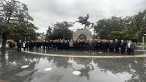 Samsun'da belediye başkanları ve siyasi partilerden Atatürk Anıtı'na saldırıya tepki