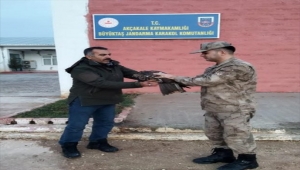 Şanlıurfa'da yaralı bulunan kara çaylak tedaviye alındı