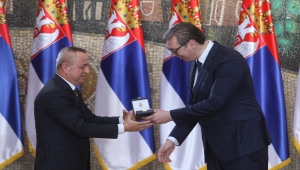 Sırbistan Cumhurbaşkanı, Türk firması Teklas Genel Müdürüne Devlet Nişanı verdi