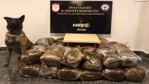 Sivas'ta yolcu otobüsünde 57 kilo 300 gram esrar ele geçirildi