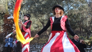 Tarım ve Orman Bakan Yardımcısı Tunç, İzmir'de nergis festivaline katıldı: