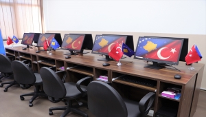 Türk askerinden Kosova'da eğitime destek
