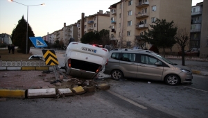 Uşak'ta trafik kazasında 7 kişi yaralandı