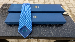 Vanlı kravat tutkununa Cumhurbaşkanlığından armağan