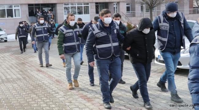 Yozgat'taki "görevi kötüye kullanma ve rüşvet" operasyonunda 7 şüpheli tutuklandı