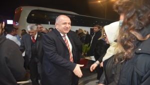 Zafer Partisi Genel Başkanı Özdağ, Adana'da partililerle bir araya geldi