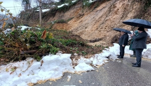 Zonguldak'ta heyelan nedeniyle Kardeşler köy yolu ulaşıma kapandı
