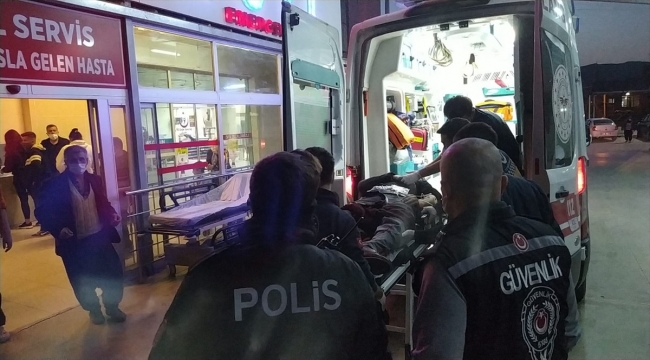 Adana'da silahlı saldırıya uğrayan sürücü yaralandı