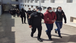 Adana'da uyuşturucu operasyonunda yakalanan 6 zanlı tutuklandı